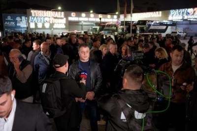 ‘Zgjedhje të lira’/ Noka nga ish-sheshi 'Shqiponja': Jemi në mosbindje civile! Do ta ulim në gjunjë regjimin