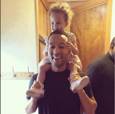 Luna dhe John Legend