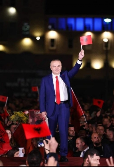 'Provat që pretendon SPAK janë në celularin e ish-bashkëshortes'/ Meta nga burgu: Ja skandali që udhëheq arrestimin tim të paligjshëm
