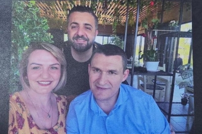 Një kujtesë për 'Dumanërinë' mediatike: Foton e gruas së Dumanit e publikoi kushëriri i saj!