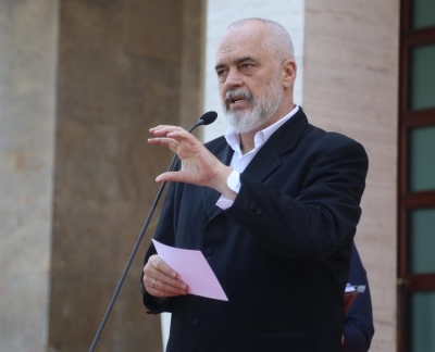Mashtrimin e Edi Ramës me rritjen e pagave e beson vetëm Helena Kaçi