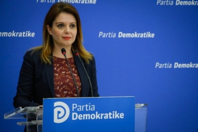 Video/ "Ç' model mund të jetë një ministër që rri vetëm me banda"