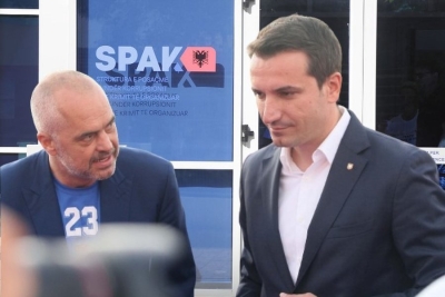 'Kolegët e SPAK-ut nuk e lejojnë Veliajn të dalë jashtë vendit nga frika mos spiunon Ramën'