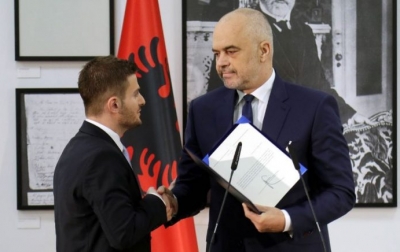 I “vogli Ramës” lan gojën për sulmin mbi ambasadën malazeze në Beograd