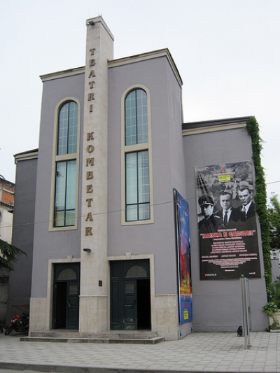 Përshkallëzohet çështja e Teatrit, artistët i kërkojnë ndihmë ndërkombëtarëve