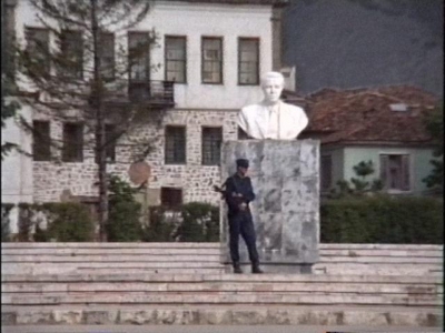 1991/Dekreti i “monumenteve” si pjesë e "paketës antishpifje”