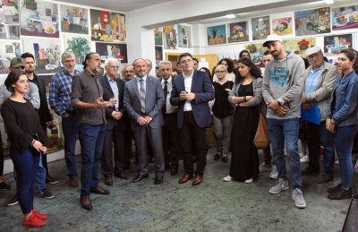 Në Universitetin e Tetovës u hap ekspozita tradicionale e studentëve të Artit Figurativ