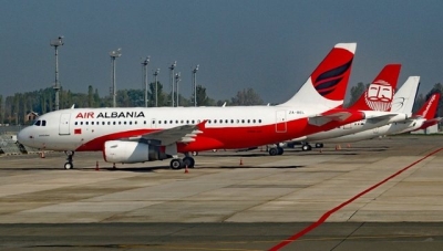 Skandal/ 'Air Albania' braktis pasagjerët në aeroportin e Milanos