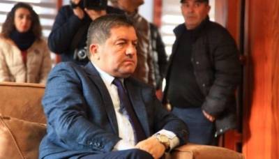 Kryebashkiaku që ushtron detyrën në "arrest shtëpie"
