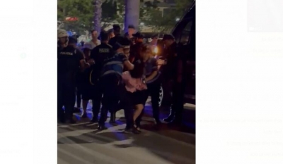 Vlorë, plas protesta për orarin e muzikës. Përplasje mes policisë dhe protestuesve, ka të shoqeruar në Komisariat