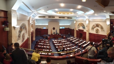 Emri i Maqedonisë/ Parlamenti miraton ndryshimet kushtetuese, shqiptarët votojnë "pro"