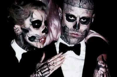 Lady Gaga kërkon falje: Fola para kohe për vdekjen e 'Zombie Boy'