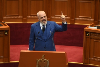 Rama përdor draftin e gjobave për të blerë votat