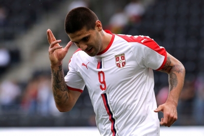 Serbia "zgjon" Zvicrën, shënon gol që në nisje (video)