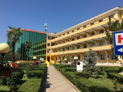 'Këtu duan vetëm lekë'/ Rrëfehet motra e të vetëvrarit te Sanatoriumi