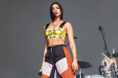 Dua Lipa në top 5-shen e artistëve që kryesojnë Billboard