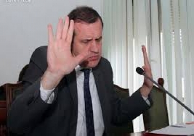 Apeli i babait: “Pse thonë që është shëndetësia falas, dhe sot djali im duhet të vuajë”