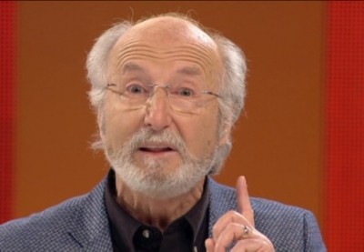 “Shpërthen” Mirush Kabashi: Është koha e maskarenjve, teatri është yni!