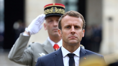 Shërbimi i detyrueshëm ushtarak "kryqëzon" Macronin në Francë