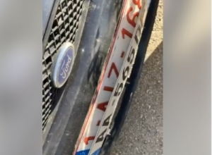 Denoncimi/ 'Makinë me dy palë targa, vetëm policia e Lleshajt…'