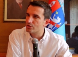 Pse Bashkia e Tiranës po e rrit fshehurazi taksën e pastrimit?